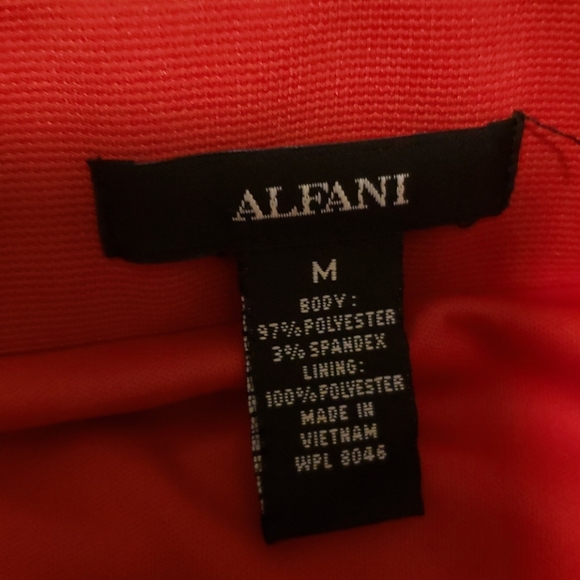 Alfani red pencil skirt - Picture 3 of 6